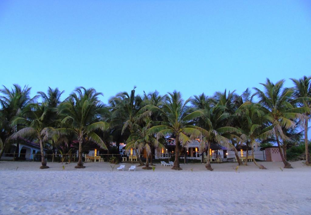 Phaidon Beach Resort Pandan Exterior photo